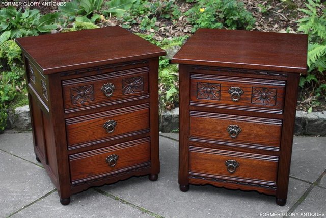 Image 35 of A PAIR OF OLD CHARM OAK BEDSIDE CABINETS LAMP TABLES DRAWERS