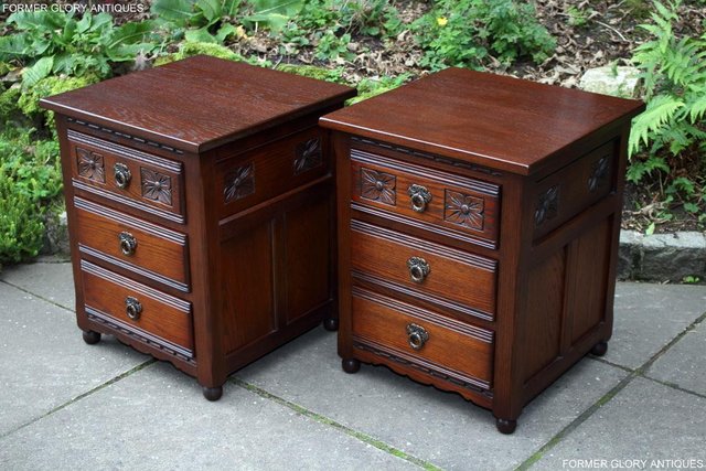 Image 40 of A PAIR OF OLD CHARM OAK BEDSIDE CABINETS LAMP TABLES DRAWERS