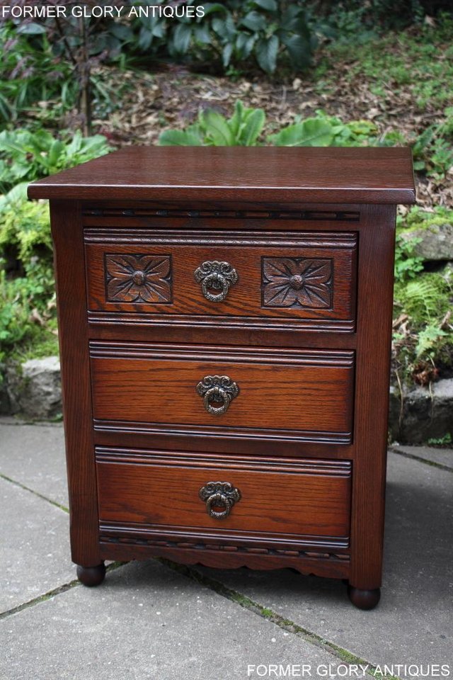 Image 45 of A PAIR OF OLD CHARM OAK BEDSIDE CABINETS LAMP TABLES DRAWERS