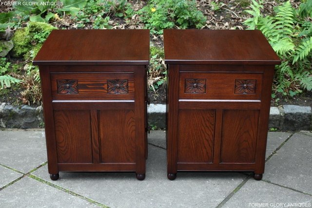 Image 64 of A PAIR OF OLD CHARM OAK BEDSIDE CABINETS LAMP TABLES DRAWERS