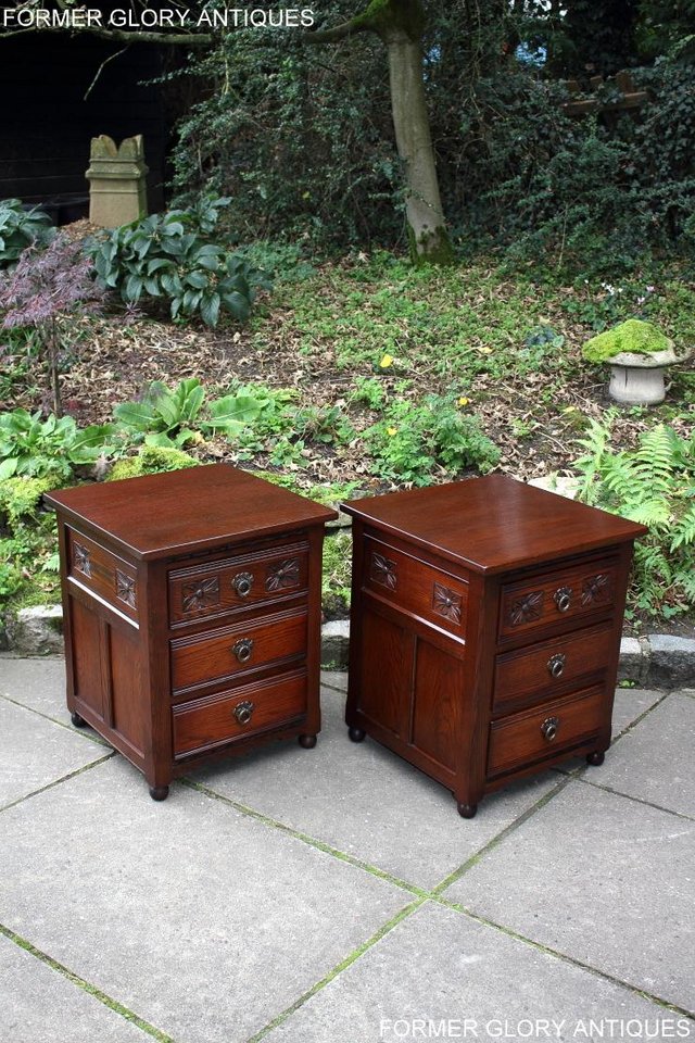 Image 75 of A PAIR OF OLD CHARM OAK BEDSIDE CABINETS LAMP TABLES DRAWERS