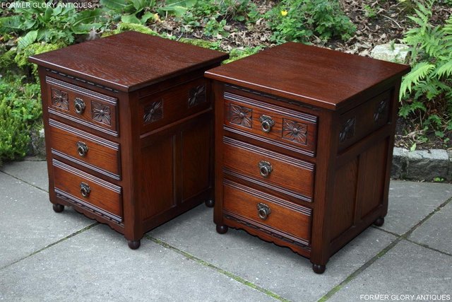Image 77 of A PAIR OF OLD CHARM OAK BEDSIDE CABINETS LAMP TABLES DRAWERS