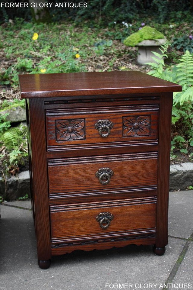 Image 79 of A PAIR OF OLD CHARM OAK BEDSIDE CABINETS LAMP TABLES DRAWERS