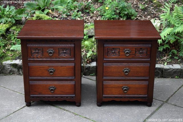 Image 80 of A PAIR OF OLD CHARM OAK BEDSIDE CABINETS LAMP TABLES DRAWERS
