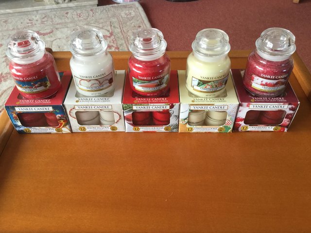 Preview of the first image of YANKEE CANDLE FESTIVE GIFT SETS.