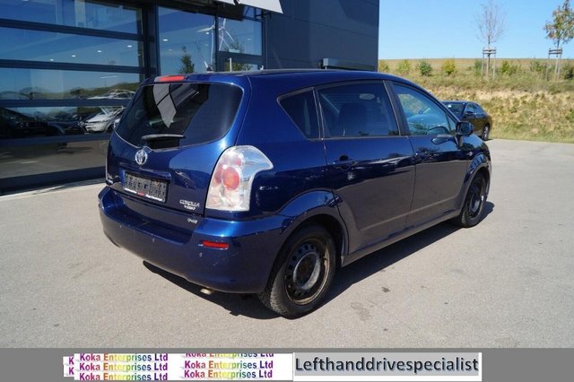 Image 3 of Left hand drive Toyota Corolla Verso 2.2Dti 2007 LHD 7 seat