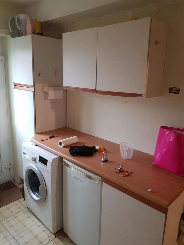 Preview of the first image of studio flat Luton beechwood area close to all amenities etc.