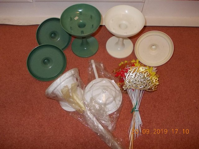 Preview of the first image of Arrangement Bases and Assorted Picks.