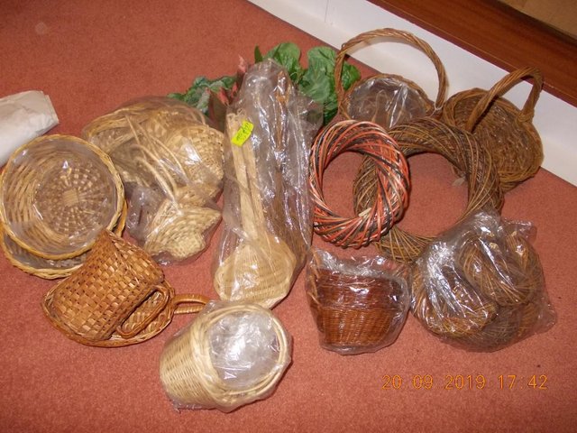 Preview of the first image of Small Wicker items - Assorted Designs.