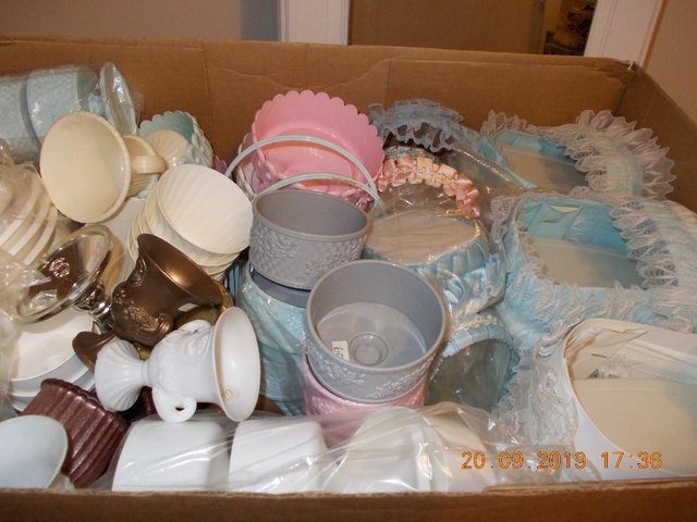 Preview of the first image of Box of Baby items / Cake and Small Accessories.