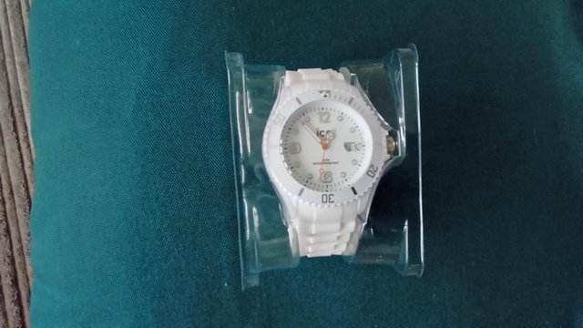 Image 2 of Genuine Gents Ice watch still in box