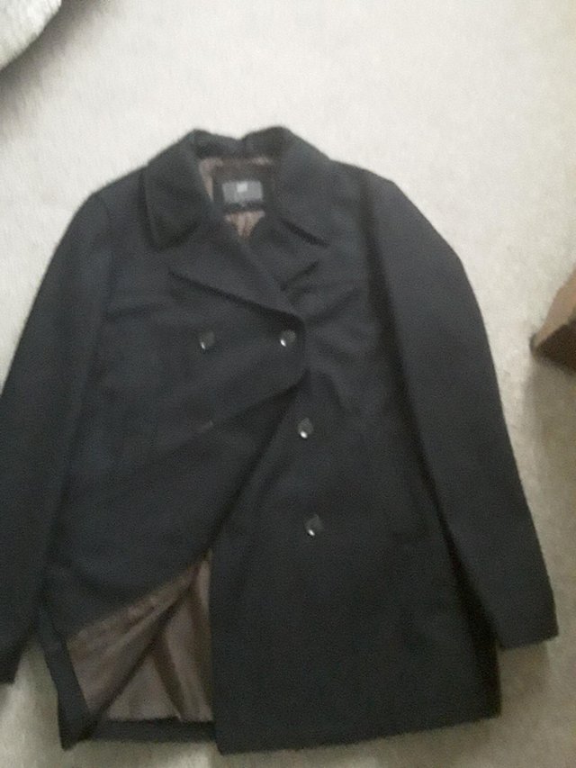 Preview of the first image of MAN'S M&S WOOL DOUBLE BREASTED 3/4 COAT.