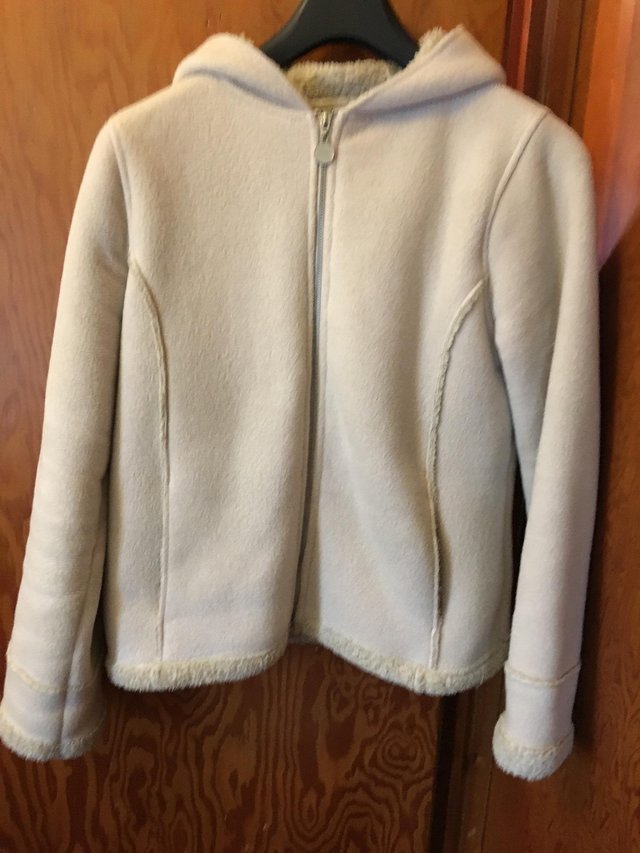 Preview of the first image of Ladies Fleece.  Size 12/14.