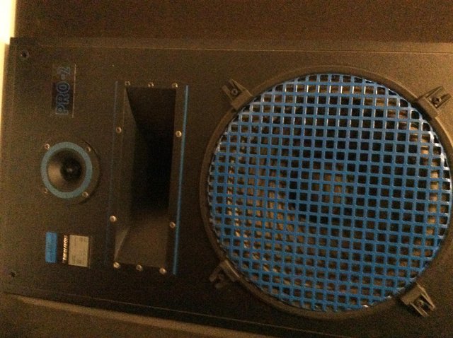 Preview of the first image of Realistic speaker.