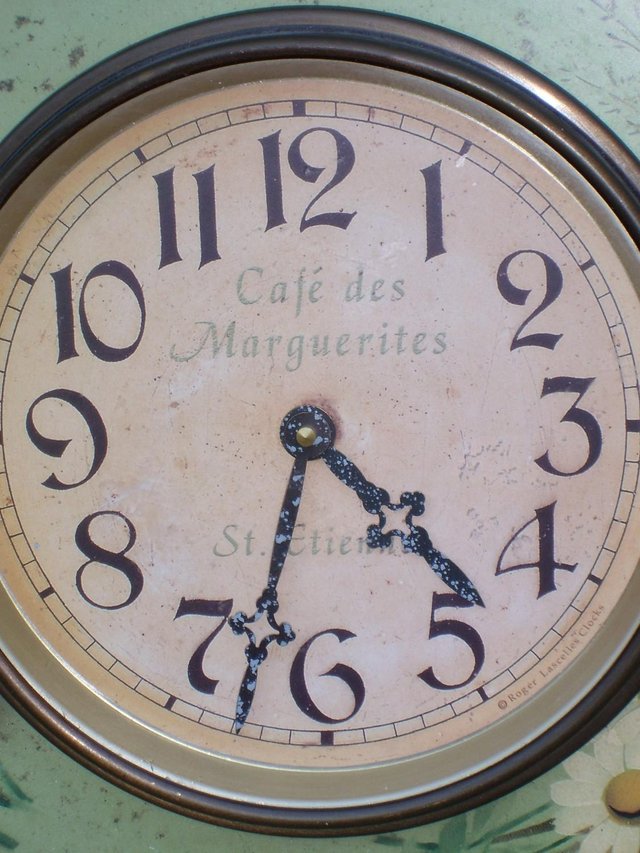 Image 2 of LASCELLES Tin Wall Clock - Daisy Design