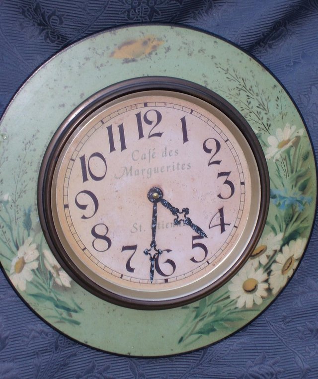 Preview of the first image of LASCELLES Tin Wall Clock - Daisy Design.