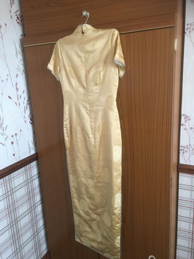Preview of the first image of Chinese wedding dress.