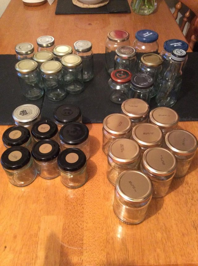 Preview of the first image of sets of glass jars.