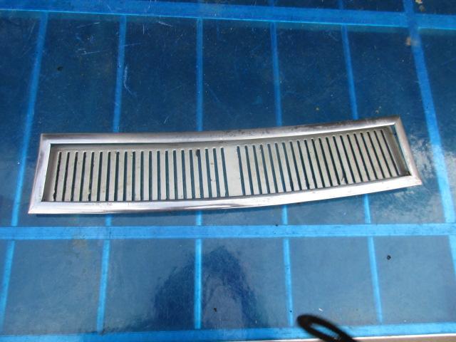 Image 2 of Heating air intake grill for Maserati Mistral