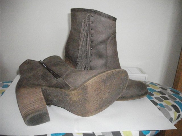 Image 4 of MODA BOOTS