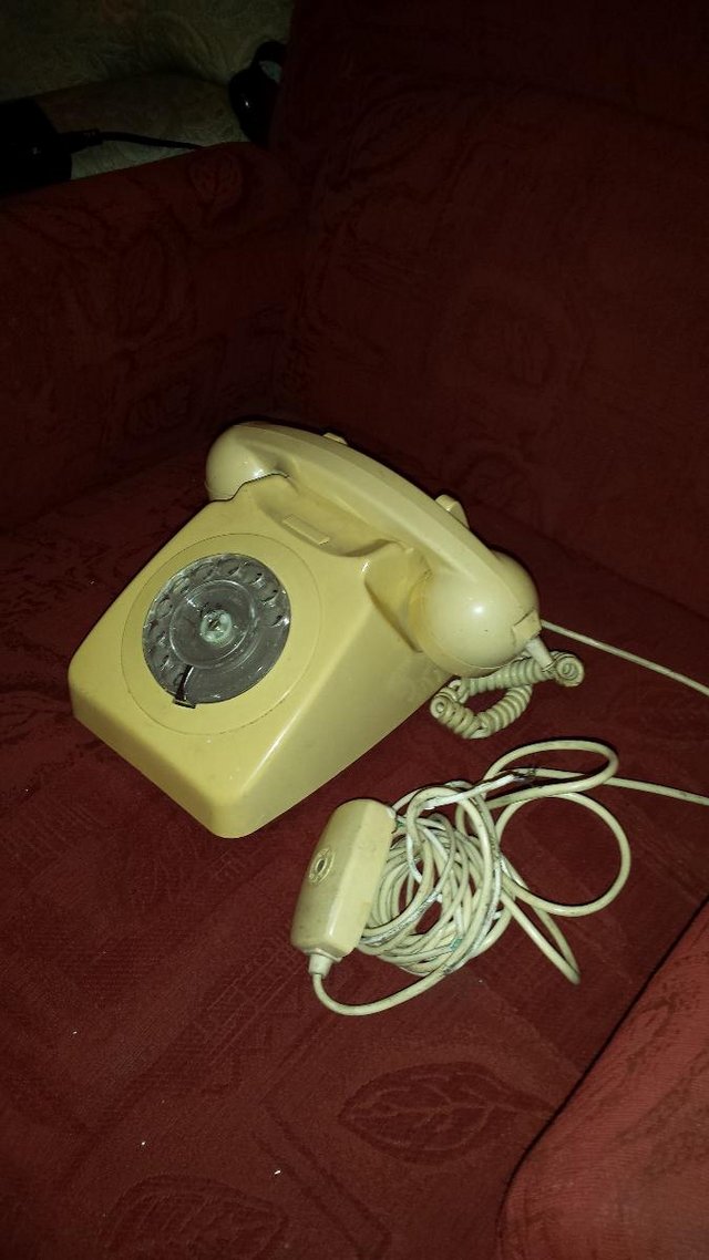 Image 2 of Vintage GPO Type White/Cream Telephone