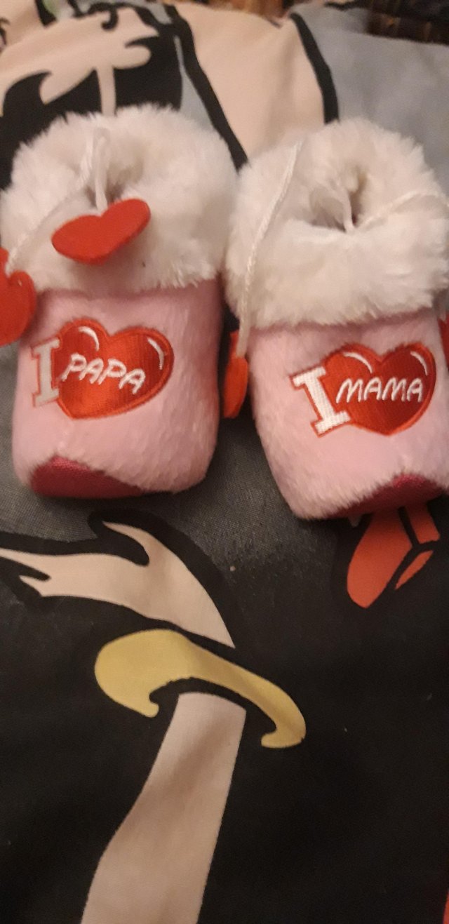 Preview of the first image of I Luv Papa and I Luv Mama Slippers New.