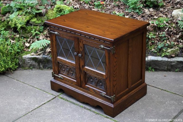Image 2 of AN OLD CHARM LIGHT OAK TV DVD MEDIA CABINET STAND TABLE UNIT