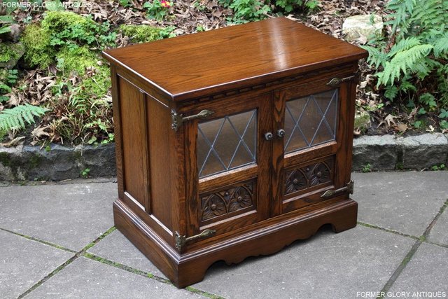 Image 34 of AN OLD CHARM LIGHT OAK TV DVD MEDIA CABINET STAND TABLE UNIT
