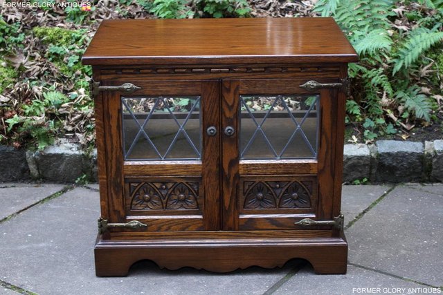Image 36 of AN OLD CHARM LIGHT OAK TV DVD MEDIA CABINET STAND TABLE UNIT
