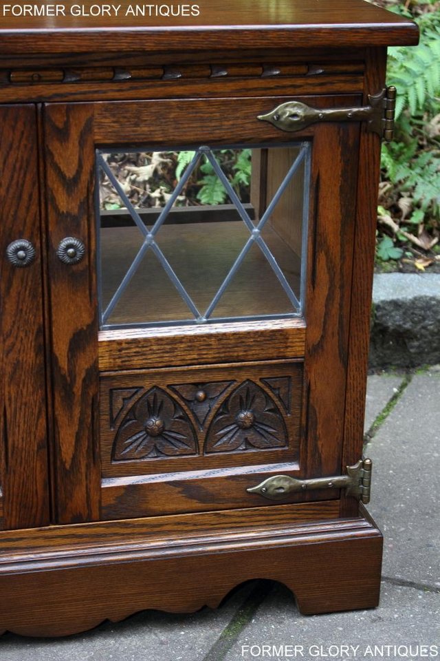 Image 45 of AN OLD CHARM LIGHT OAK TV DVD MEDIA CABINET STAND TABLE UNIT