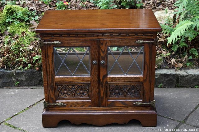 Image 49 of AN OLD CHARM LIGHT OAK TV DVD MEDIA CABINET STAND TABLE UNIT