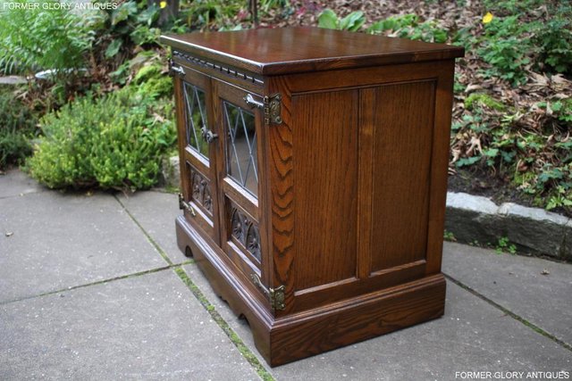 Image 69 of AN OLD CHARM LIGHT OAK TV DVD MEDIA CABINET STAND TABLE UNIT