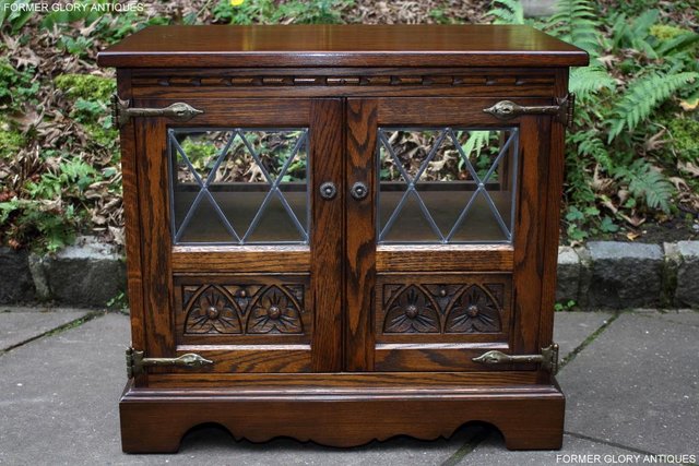 Image 73 of AN OLD CHARM LIGHT OAK TV DVD MEDIA CABINET STAND TABLE UNIT