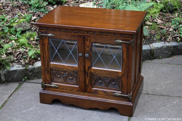 Image 86 of AN OLD CHARM LIGHT OAK TV DVD MEDIA CABINET STAND TABLE UNIT