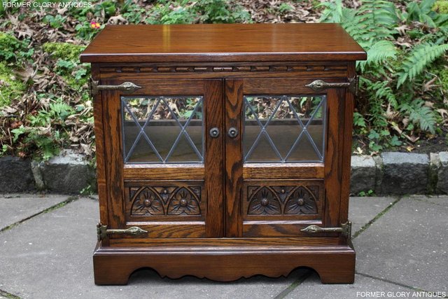 Image 88 of AN OLD CHARM LIGHT OAK TV DVD MEDIA CABINET STAND TABLE UNIT