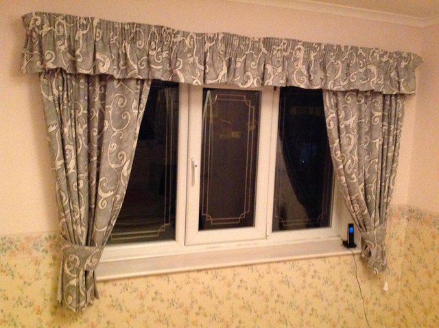 Image 2 of CURTAINS WITH PELMET