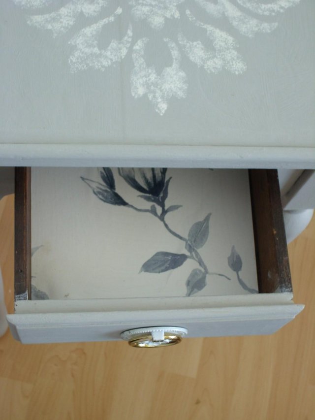 Image 4 of Painted Side Table in Annie Sloan Grey/White