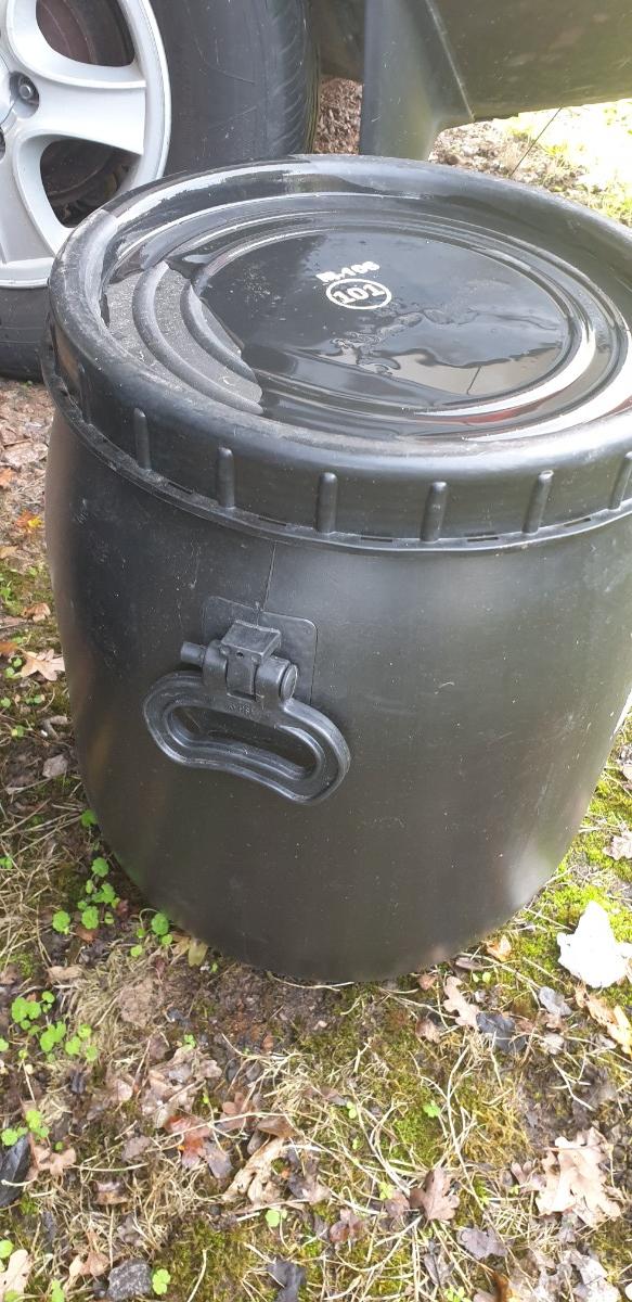Preview of the first image of 50 litre barrels.