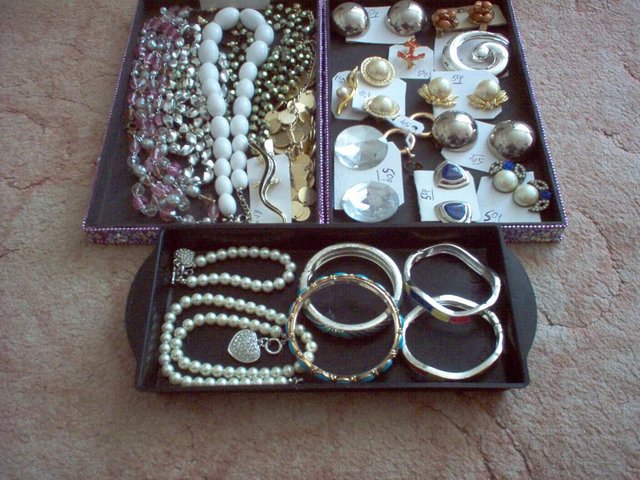 Preview of the first image of Costume Jewellery Assorted, 50p - £2.00..