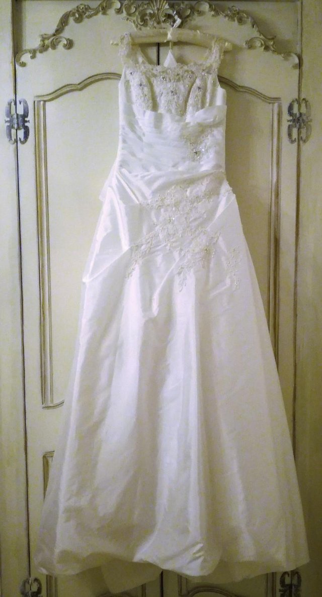 Preview of the first image of BRIDE FOREVER INTERNATIONAL Wedding Pearl Diamante Satin.