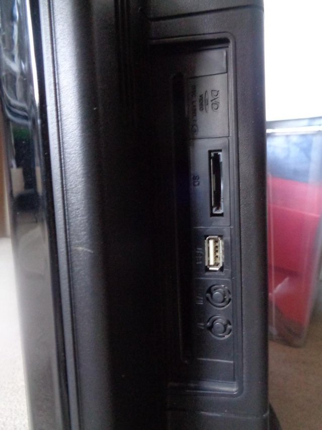 Image 2 of 24 inch TV/DVD - Excellent Condition