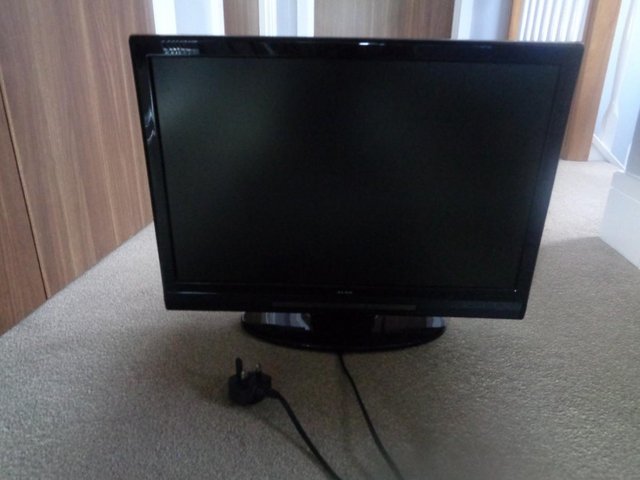 Image 3 of 24 inch TV/DVD - Excellent Condition
