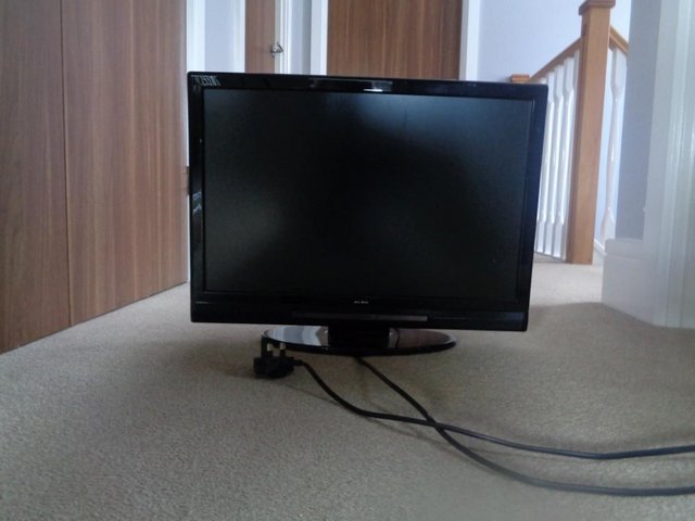 Preview of the first image of 24 inch TV/DVD - Excellent Condition.