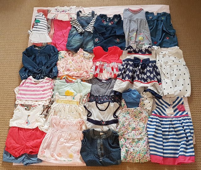 Preview of the first image of Baby girl clothes bundle (BUNDLE A) 9-12 months.