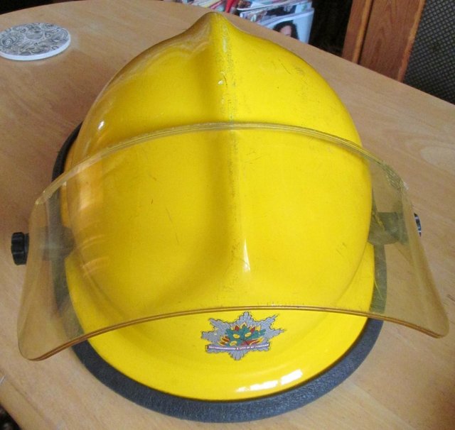 Preview of the first image of Cairns CEN550 Fireman's Helmet.