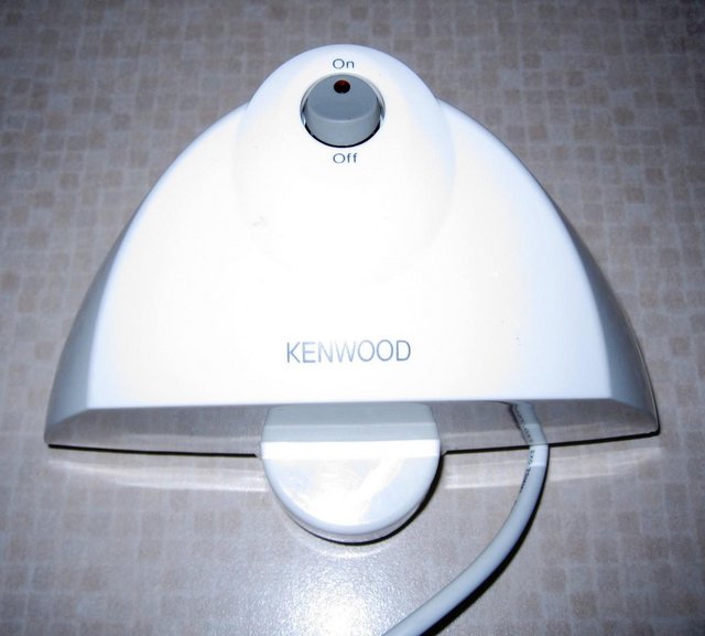 Preview of the first image of KENWOOD ICE-CREAM MAKER (MODEL IM200).