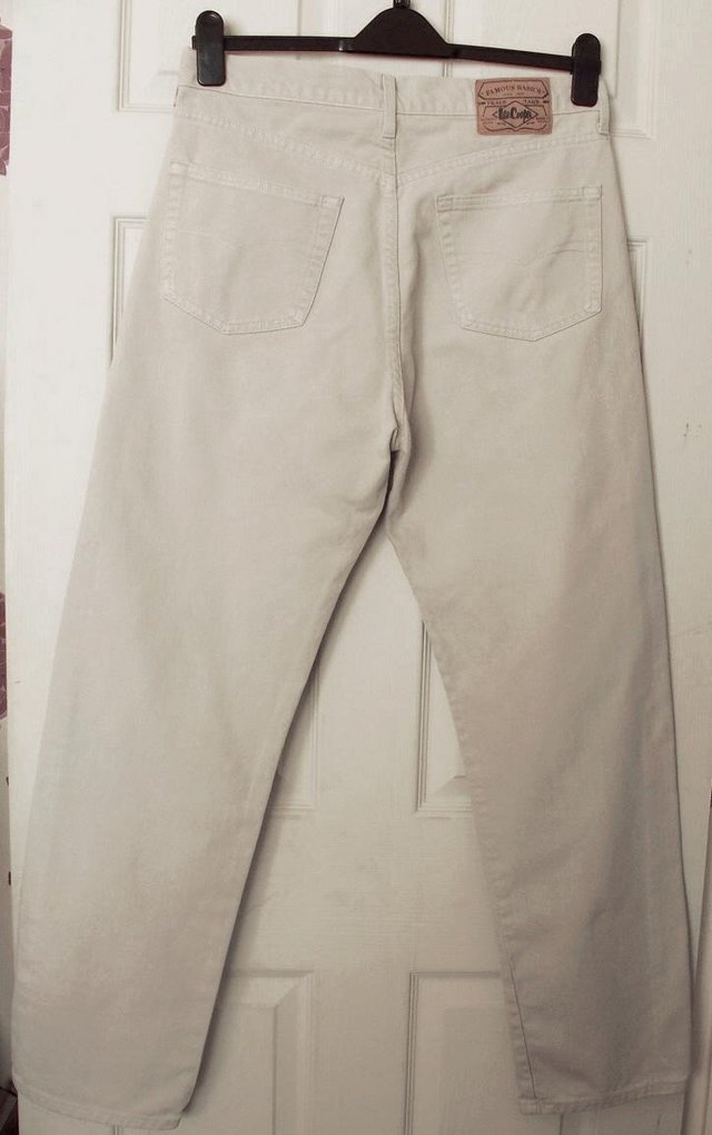 Image 2 of Lovely Men's Beige Jeans By Lee Cooper - W34"/ L32"