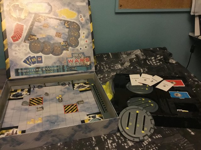 Preview of the first image of Robot Wars official board game.