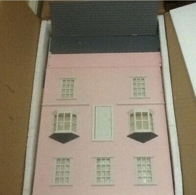 Image 2 of Alberon Collectibles Georgian style pink dolls house