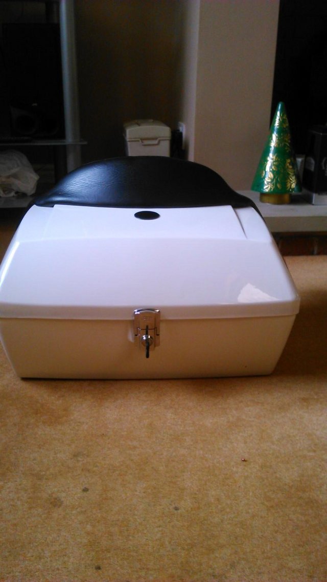 Preview of the first image of MOTORCYCLE BACK BOX.